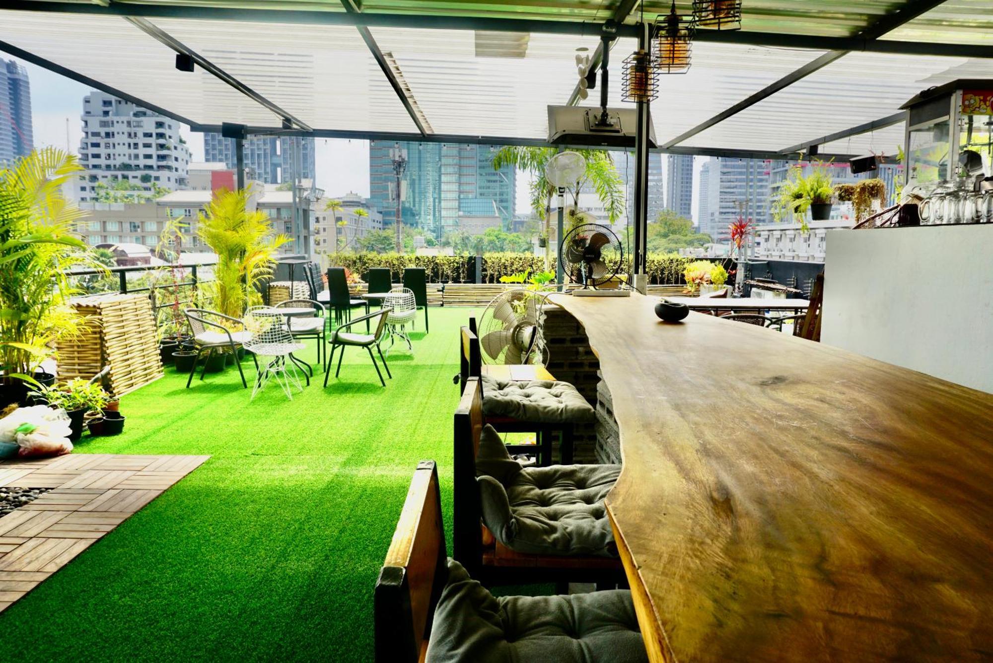Hash Apartment With Unique Chill Design At Silom Soi 3 Bangkok Eksteriør billede