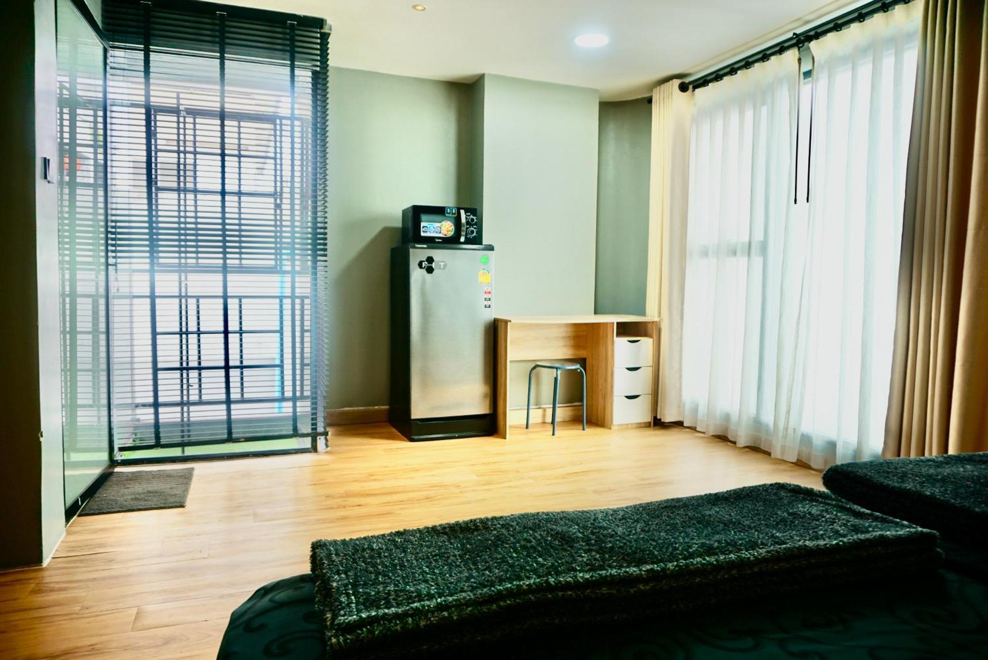 Hash Apartment With Unique Chill Design At Silom Soi 3 Bangkok Eksteriør billede