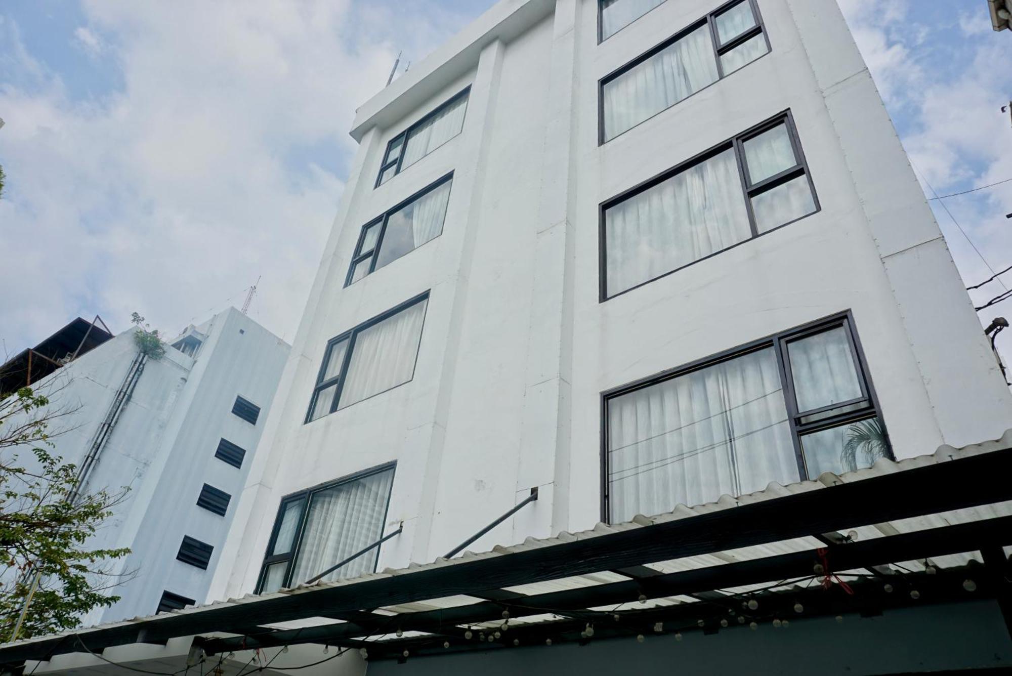 Hash Apartment With Unique Chill Design At Silom Soi 3 Bangkok Eksteriør billede
