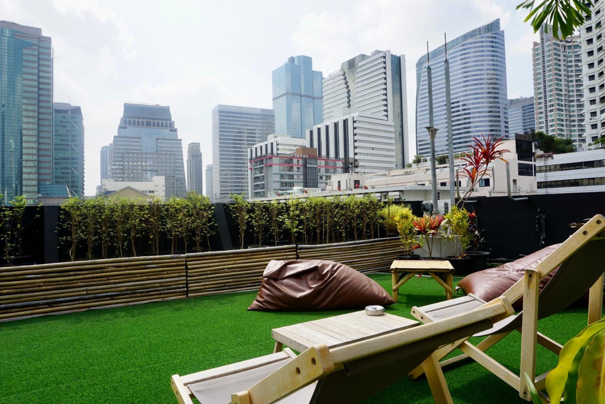 Hash Apartment With Unique Chill Design At Silom Soi 3 Bangkok Eksteriør billede